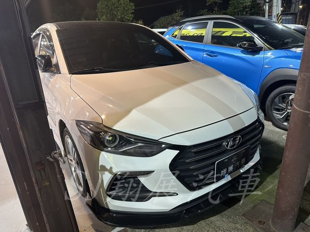 HYUNDAI現代 ELANTRA  第2張相片