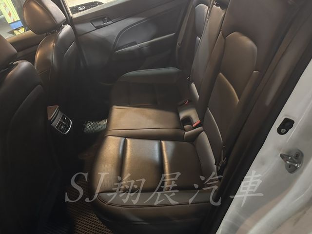 HYUNDAI現代 ELANTRA  第4張相片