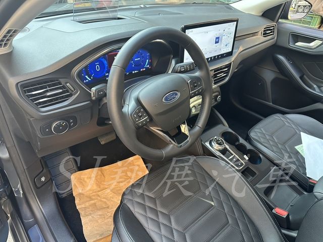 FORD福特 FOCUS ACTIVE  第5張相片
