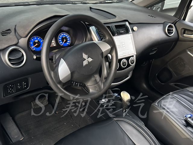 MITSUBISHI三菱 COLT PLUS  第5張相片