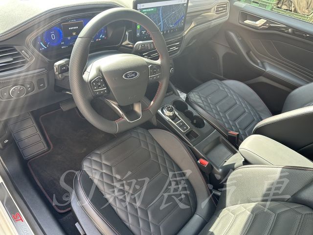 FORD福特 FOCUS WAGON  第3張相片