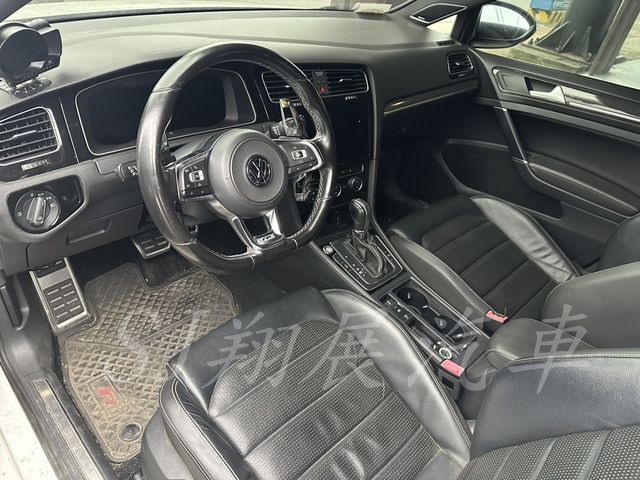 VOLKSWAGEN福斯 GOLF VARIANT  第5張相片