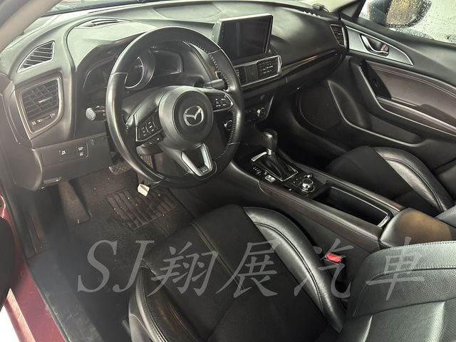 MAZDA馬自達 MAZDA 3  第5張相片