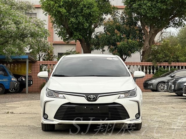 TOYOTA豐田 ALTIS  第2張相片