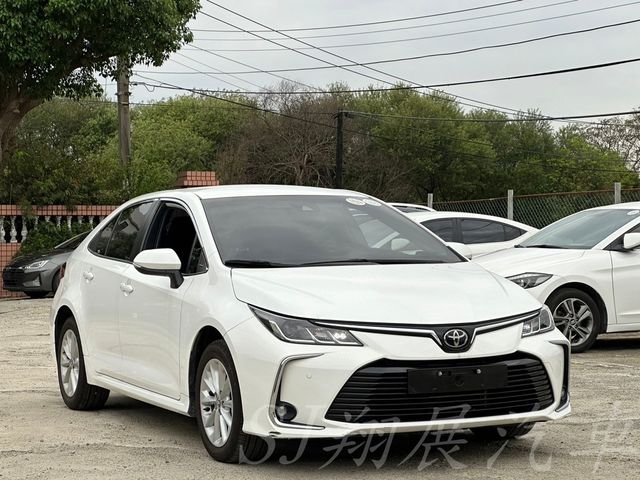 TOYOTA豐田 ALTIS  第3張相片