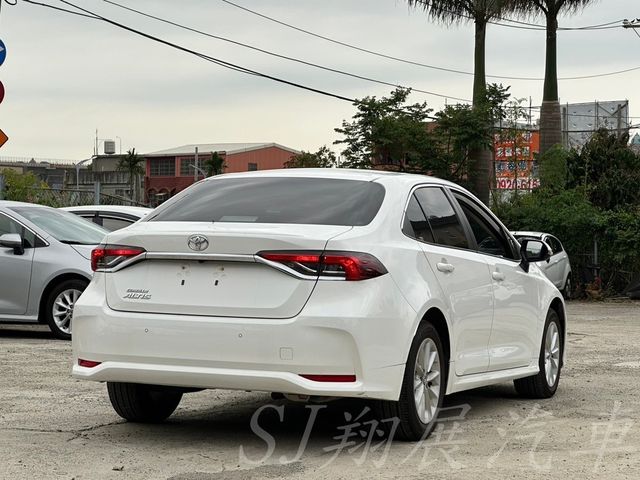 TOYOTA豐田 ALTIS  第4張相片
