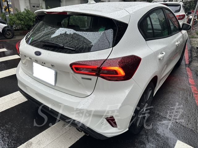 FORD福特 FOCUS WAGON  第4張相片