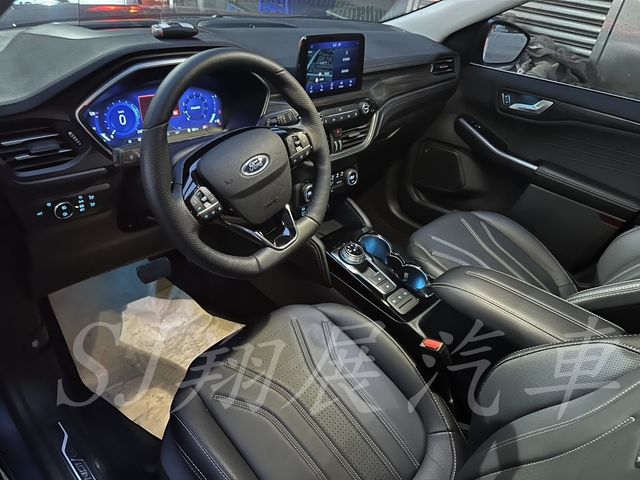 FORD福特 KUGA  第5張相片