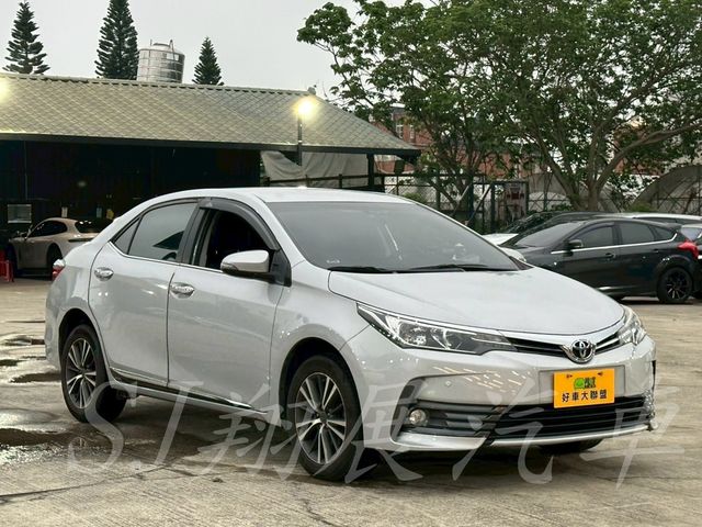 TOYOTA豐田 ALTIS  第3張相片