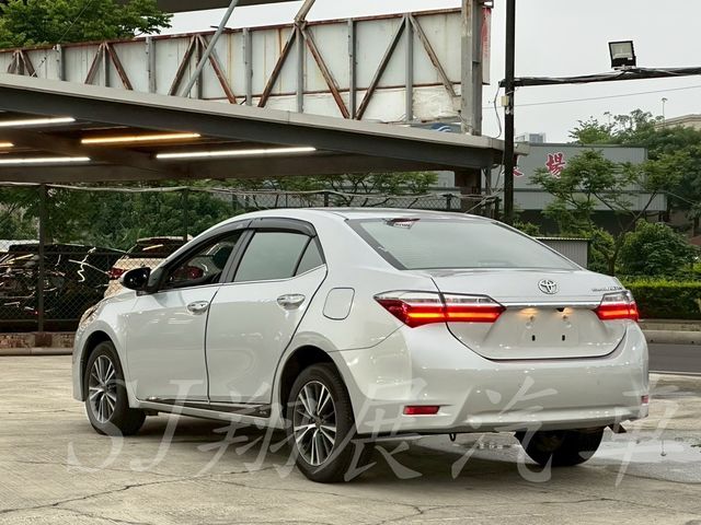 TOYOTA豐田 ALTIS  第4張相片