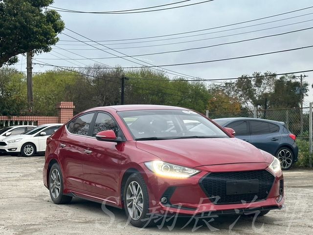 HYUNDAI現代 ELANTRA  第3張相片