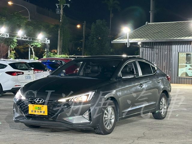 HYUNDAI現代 ELANTRA  第1張相片