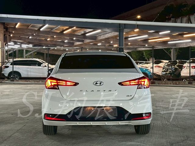 HYUNDAI現代 ELANTRA  第6張相片