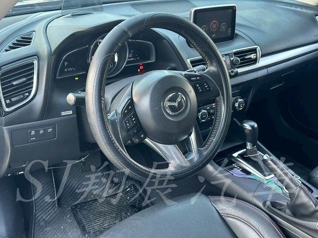 MAZDA馬自達 MAZDA 3  第7張相片
