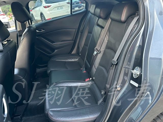 MAZDA馬自達 MAZDA 3  第8張相片