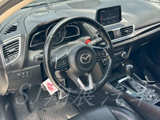 MAZDA馬自達 MAZDA 3  第7張相片