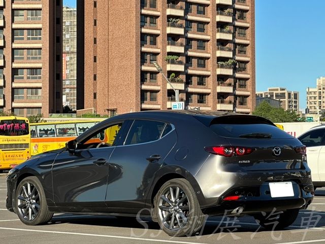 MAZDA馬自達 MAZDA 3  第4張相片