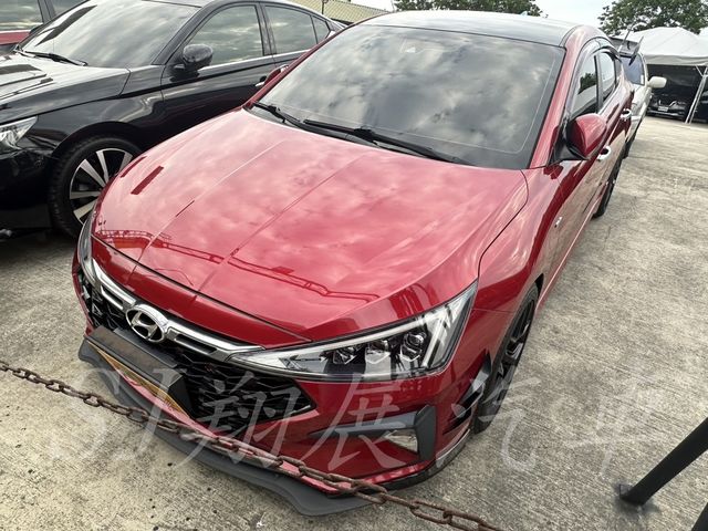 HYUNDAI現代 ELANTRA  第1張相片