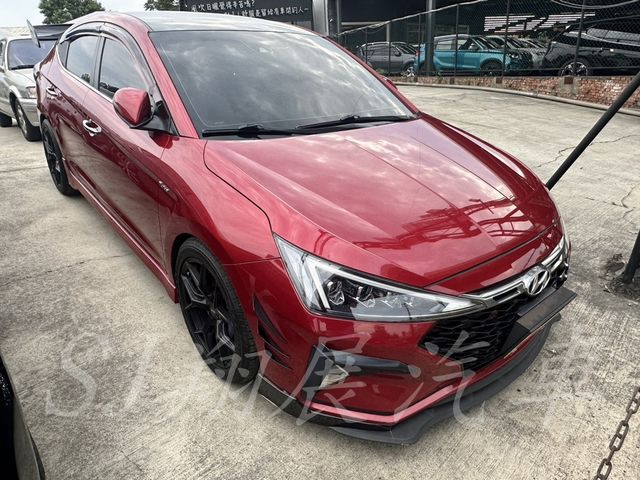 HYUNDAI現代 ELANTRA  第3張相片