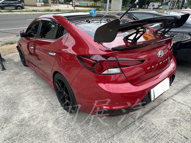 HYUNDAI現代 ELANTRA  第4張相片