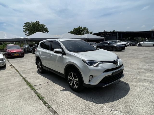 TOYOTA豐田 RAV4  第2張相片