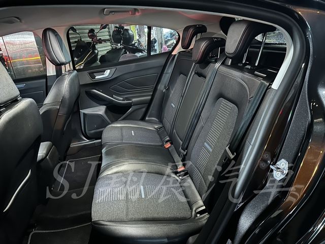 FORD福特 FOCUS ACTIVE  第4張相片