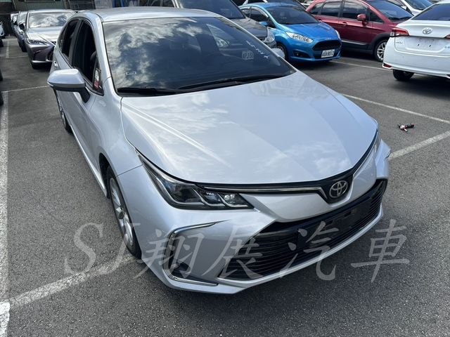 TOYOTA豐田 ALTIS  第2張相片