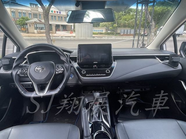 TOYOTA豐田 COROLLA ALTIS HYBRID  第5張相片