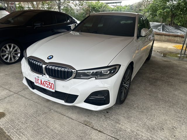 BMW寶馬 320I M SPORT  第1張相片