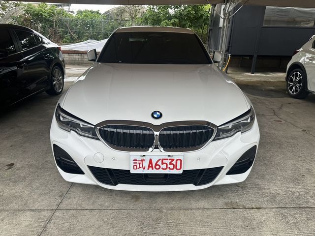 BMW寶馬 320I M SPORT  第2張相片