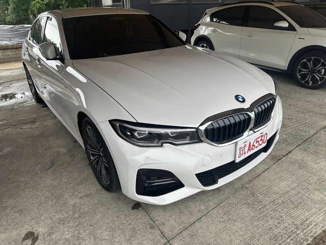 BMW寶馬 320I M SPORT  第3張相片