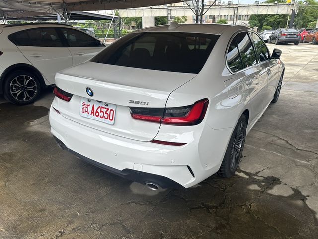 BMW寶馬 320I M SPORT  第6張相片