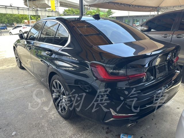 BMW寶馬 318  第4張相片