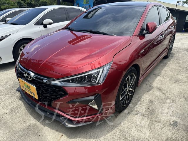 HYUNDAI現代 ELANTRA  第1張相片