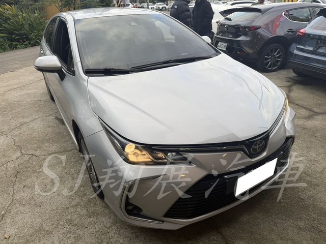 TOYOTA豐田 ALTIS  第2張相片