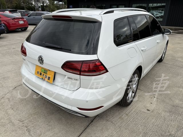 VOLKSWAGEN福斯 GOLF VARIANT  第4張相片