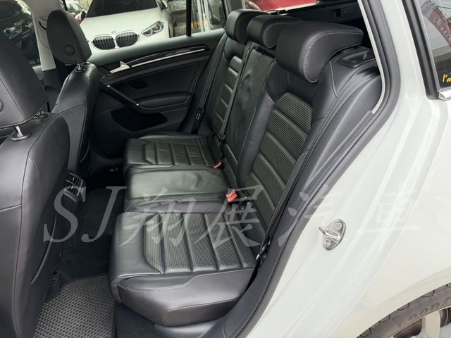 VOLKSWAGEN福斯 GOLF VARIANT  第6張相片