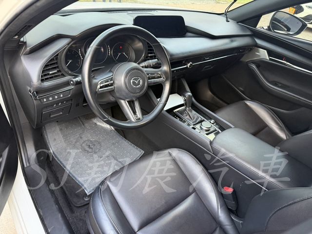 MAZDA馬自達 MAZDA 3  第5張相片