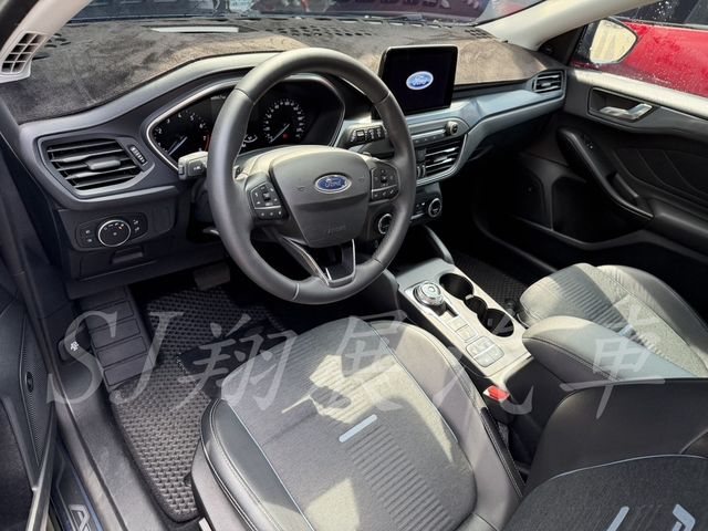 FORD福特 FOCUS ACTIVE  第5張相片