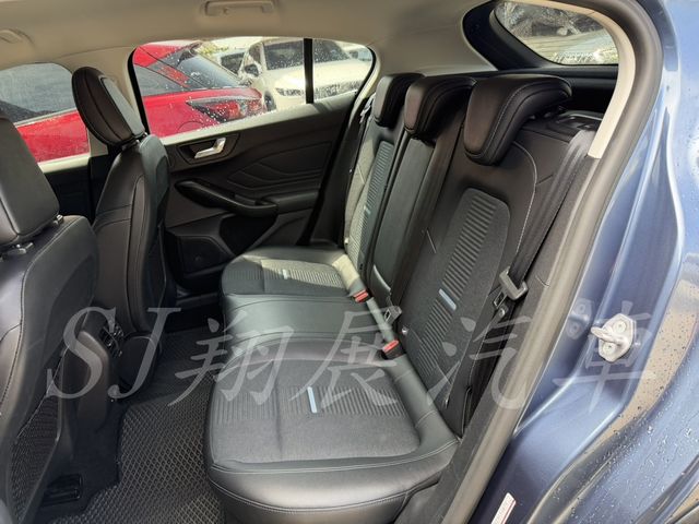 FORD福特 FOCUS ACTIVE  第6張相片