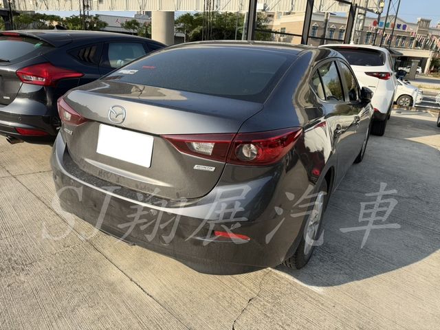 MAZDA馬自達 MAZDA 3  第5張相片