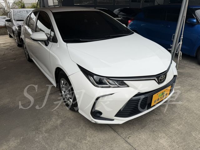 TOYOTA豐田 ALTIS  第2張相片