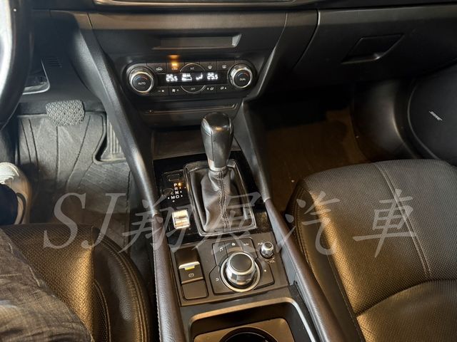 MAZDA馬自達 MAZDA 3  第5張相片