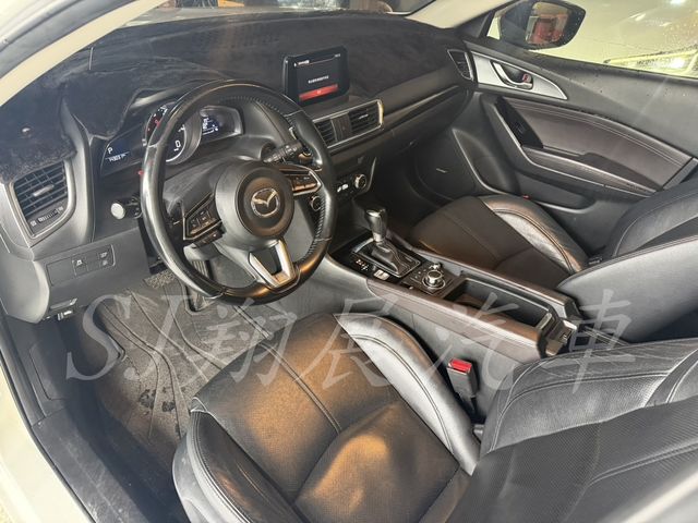 MAZDA馬自達 MAZDA 3  第6張相片