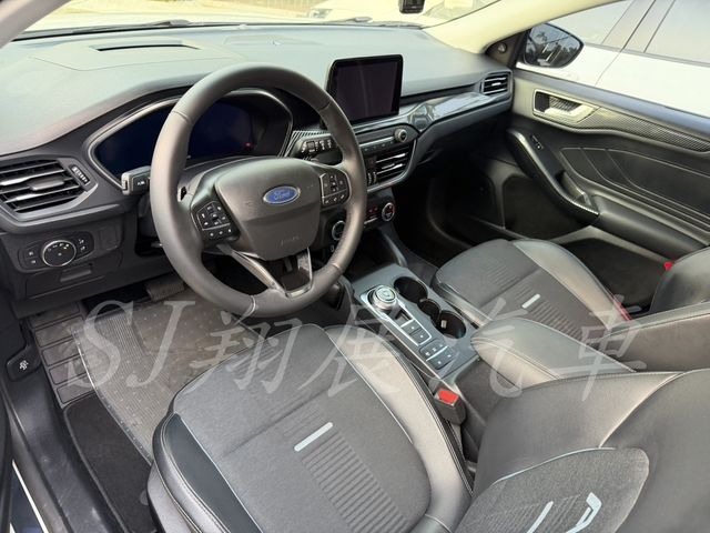 FORD福特 FOCUS ACTIVE  第3張相片