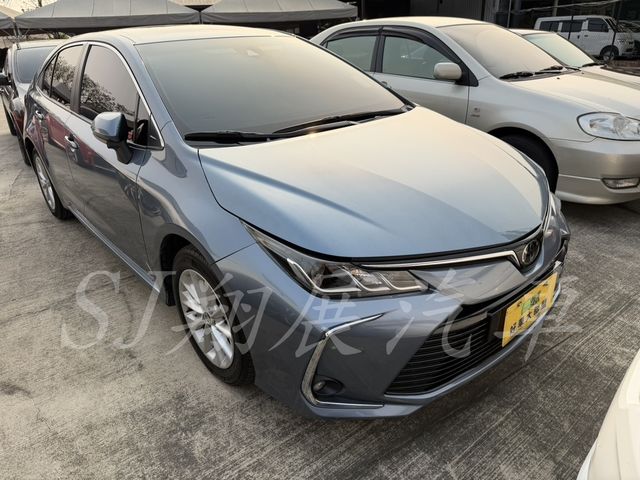 TOYOTA豐田 ALTIS  第2張相片
