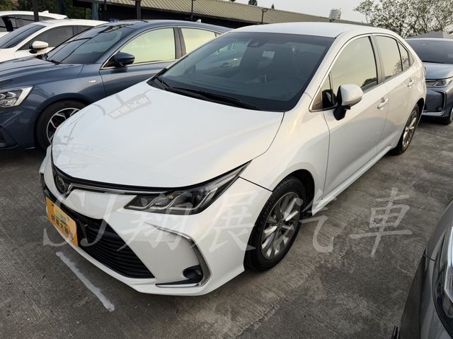 TOYOTA豐田 ALTIS  第1張相片