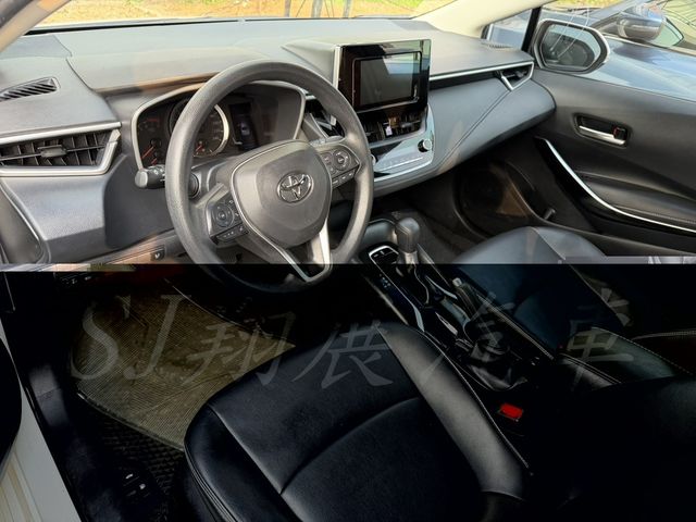 TOYOTA豐田 ALTIS  第3張相片