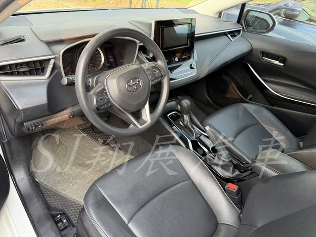 TOYOTA豐田 ALTIS  第5張相片