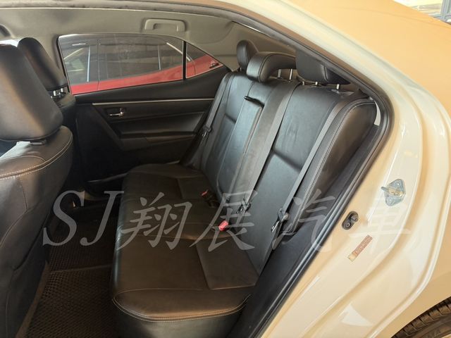 TOYOTA豐田 ALTIS  第6張相片